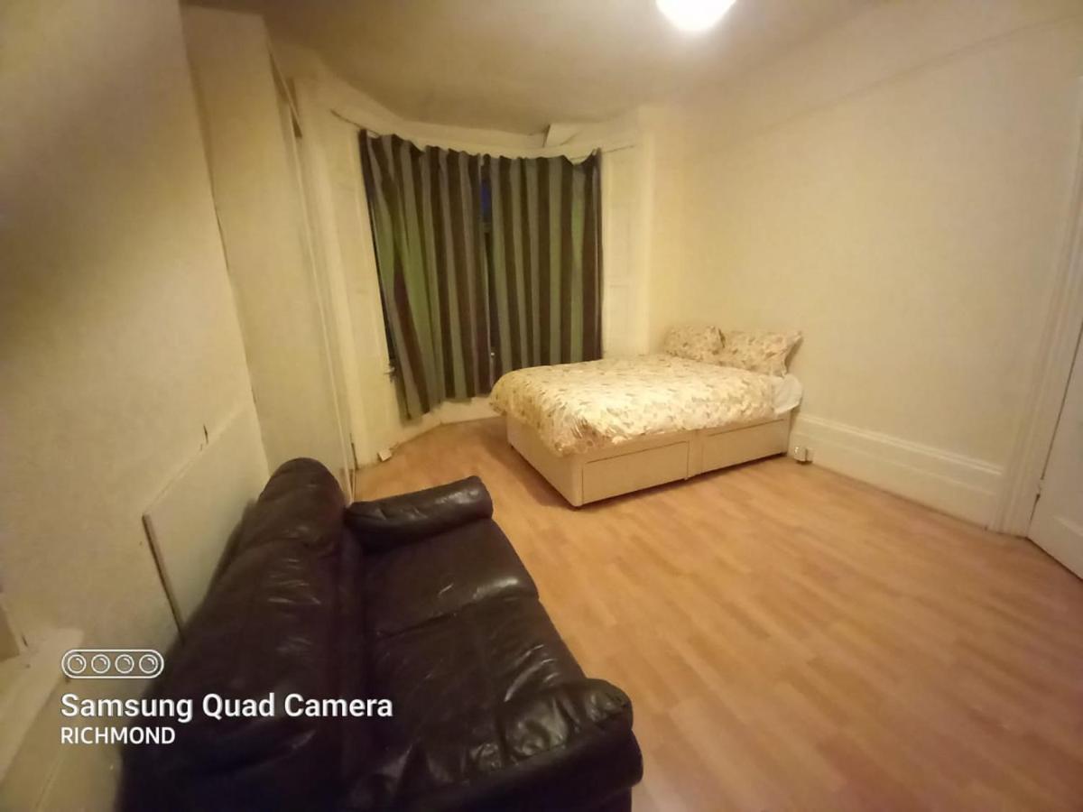 Elmdene Road - Large Room London Eksteriør billede